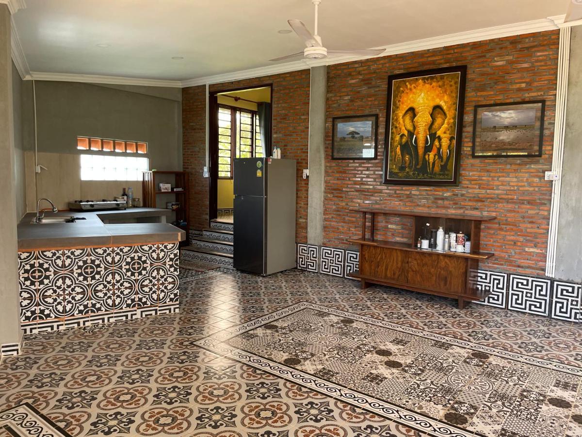 Silk Island Homestay Phnom Penh Exterior foto